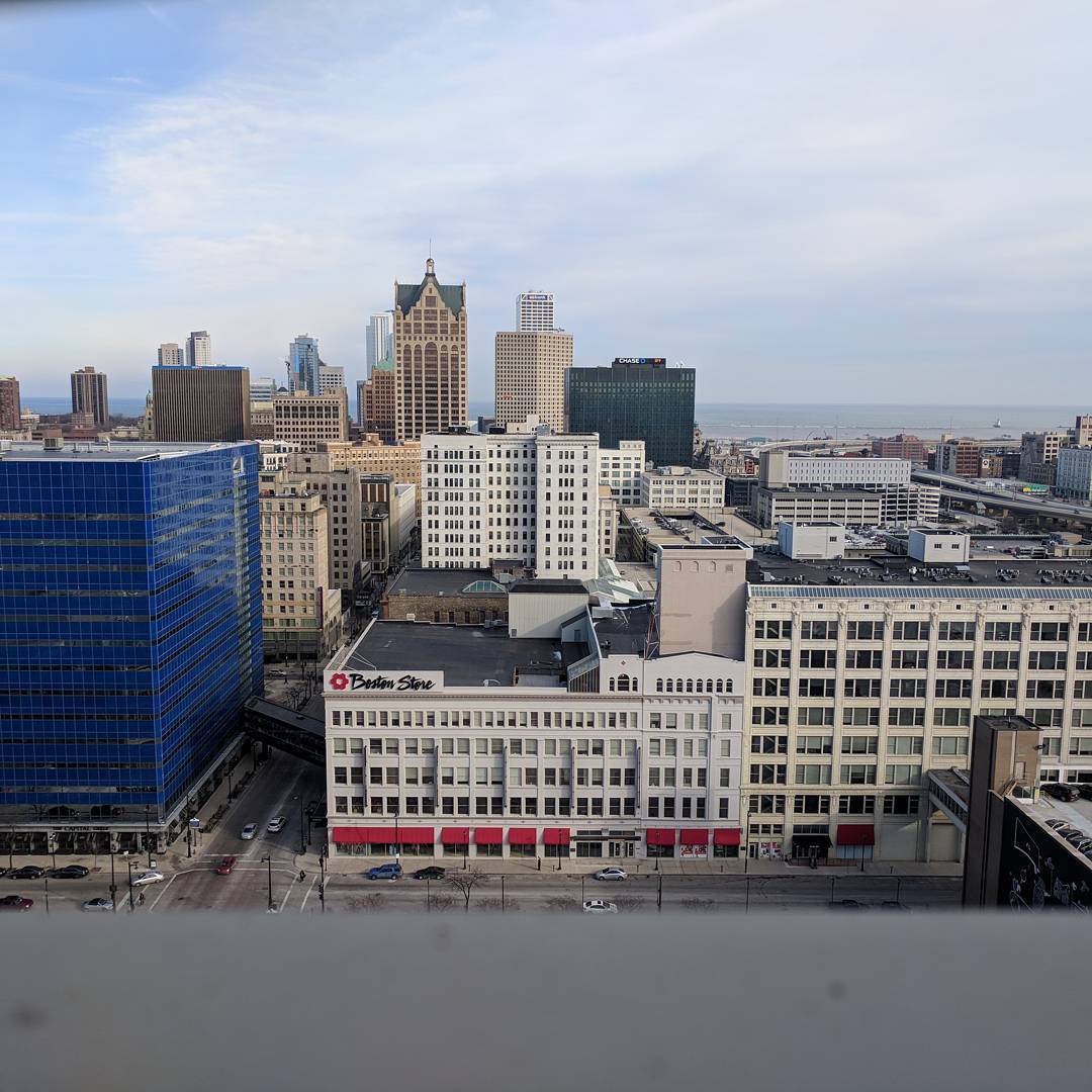 And hello to Milwaukee out of my hotel room window ðŸ˜�