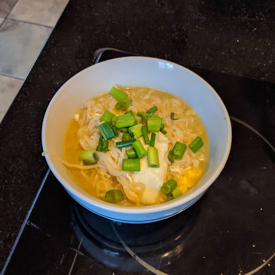 Isn’t it amazing how some green onion can class up your Ramen? #foodporn