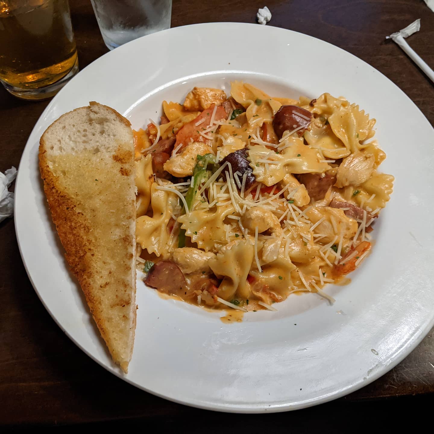 Ok it's from a chain restaurant, but even I have to admit I'm impressed with this Jambalaya Pasta in rural East Texas #foodporn #easttexas