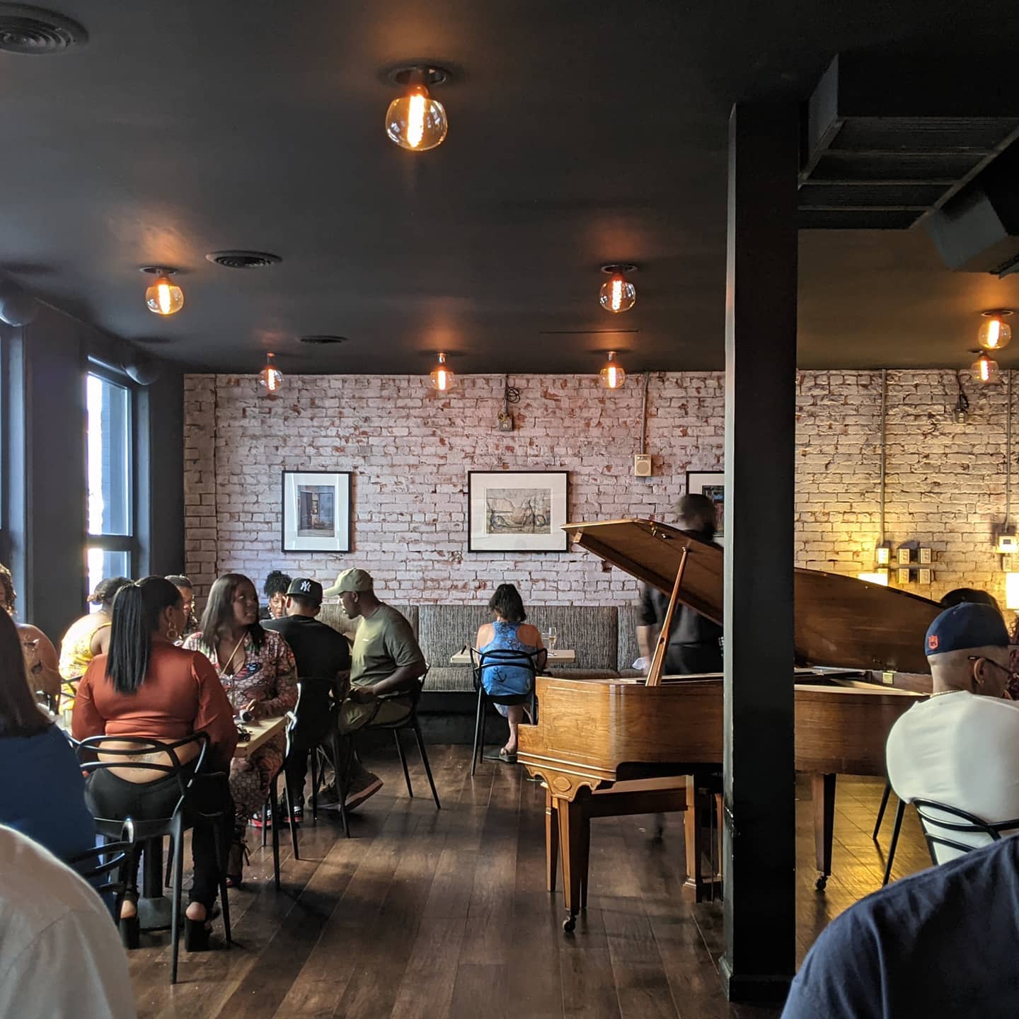 #foodporn to come, but I'm digging the atmosphere and decor at Savannah Blue in downtown #detroit