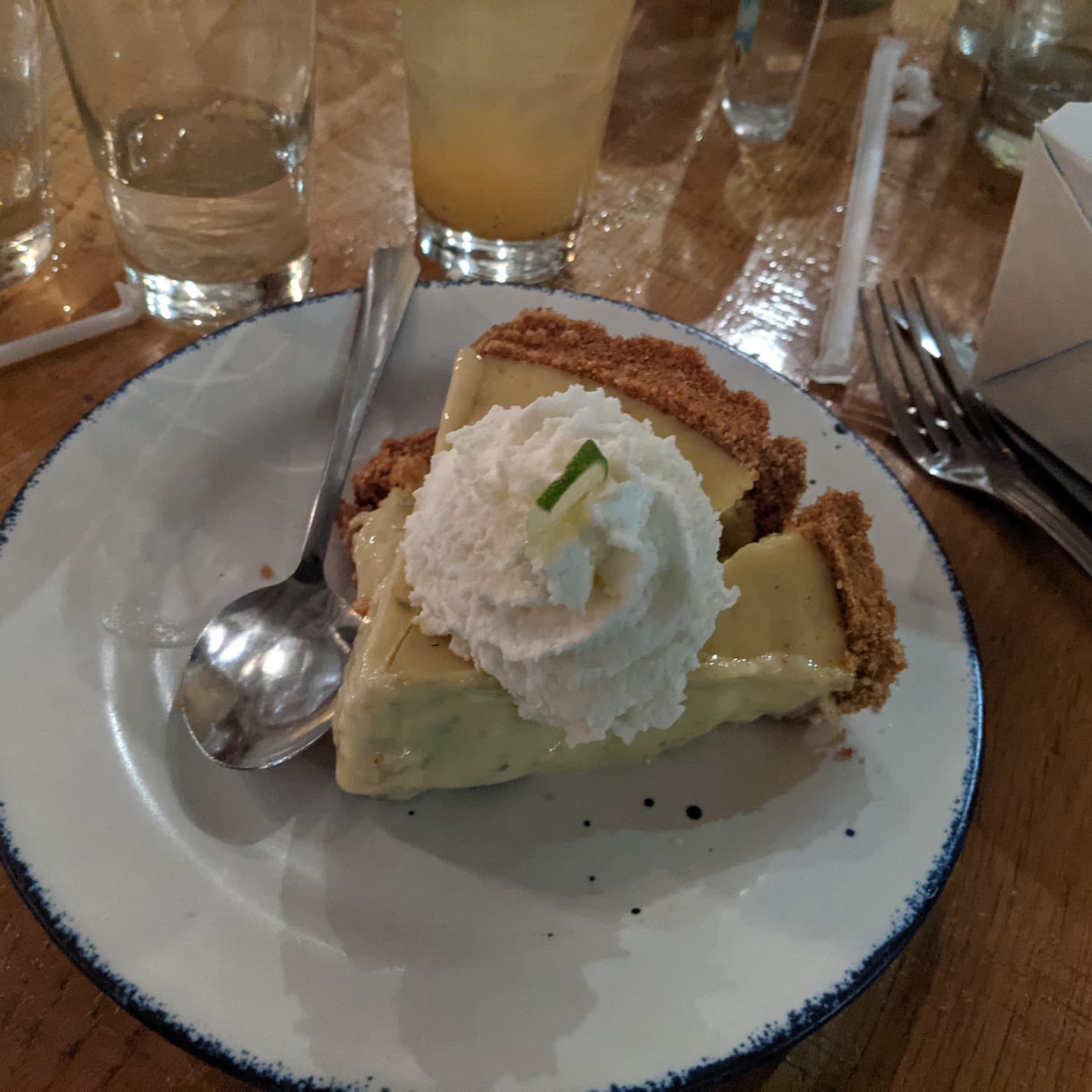 And I can't do #lindeyslakehouseflats without having another slice of the most amazing Key Lime Pie ever #foodporn #cleveland