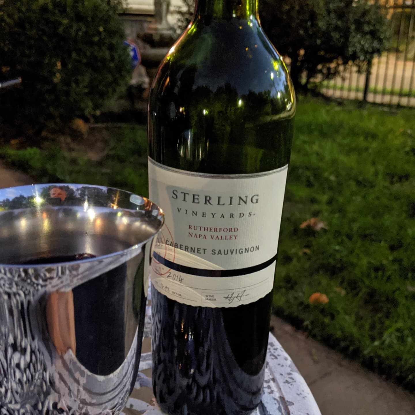 I have to travel again tomorrow, so for tonight it's a 2014 Sterling Rutherford Cabernet outside with the pups playing. #citylife #sterlingvineyards #thegoodlife