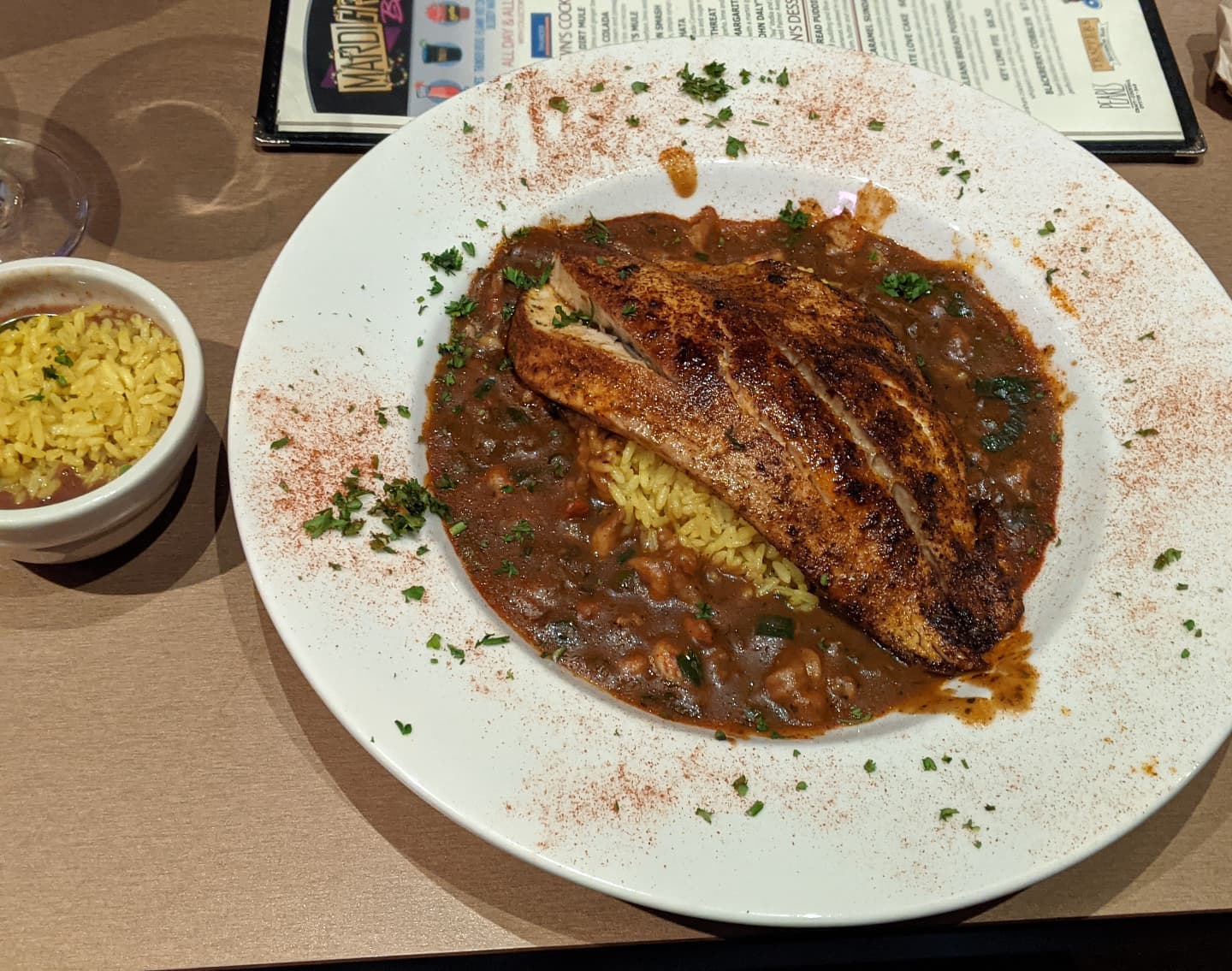 A little bit of New Orleans in Oklahoma; dinner at Pearls Crabtown in #oklahomacity #oklahoma. Delicious #foodporn a wonderful Redfish Ponchartrain.