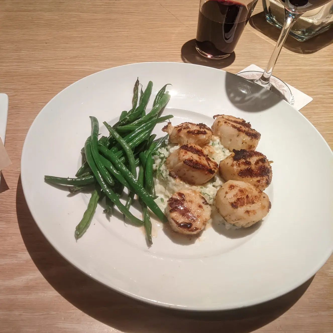 And dinner to assist with the warmup. Scallops and green beans with an extra side of Brussels. Absolutely delicious and just what I needed #foodporn